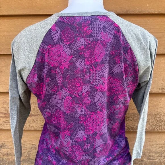 LuLaRoe Womens Raglan Sleeve Top S Purple & Gray Floral Print Stretchy Blend - Picture 8 of 9